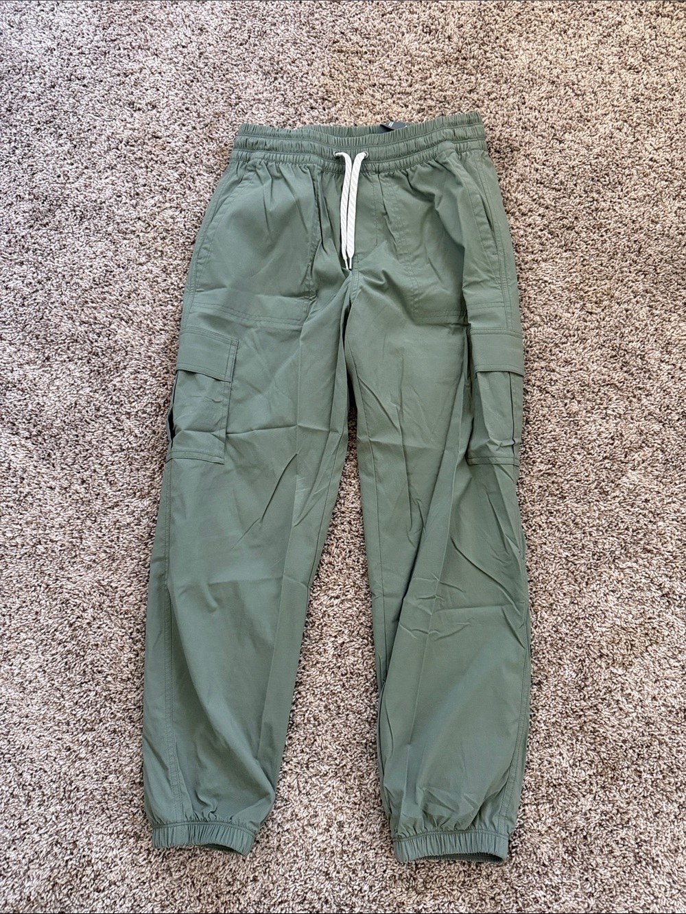 Womenโs Olive Green Cargo Jogger Pants